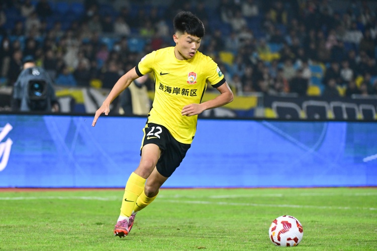 开云体育官网-媒体人：杨希加盟上海海港已成定局，加盟深圳的传闻太不靠谱